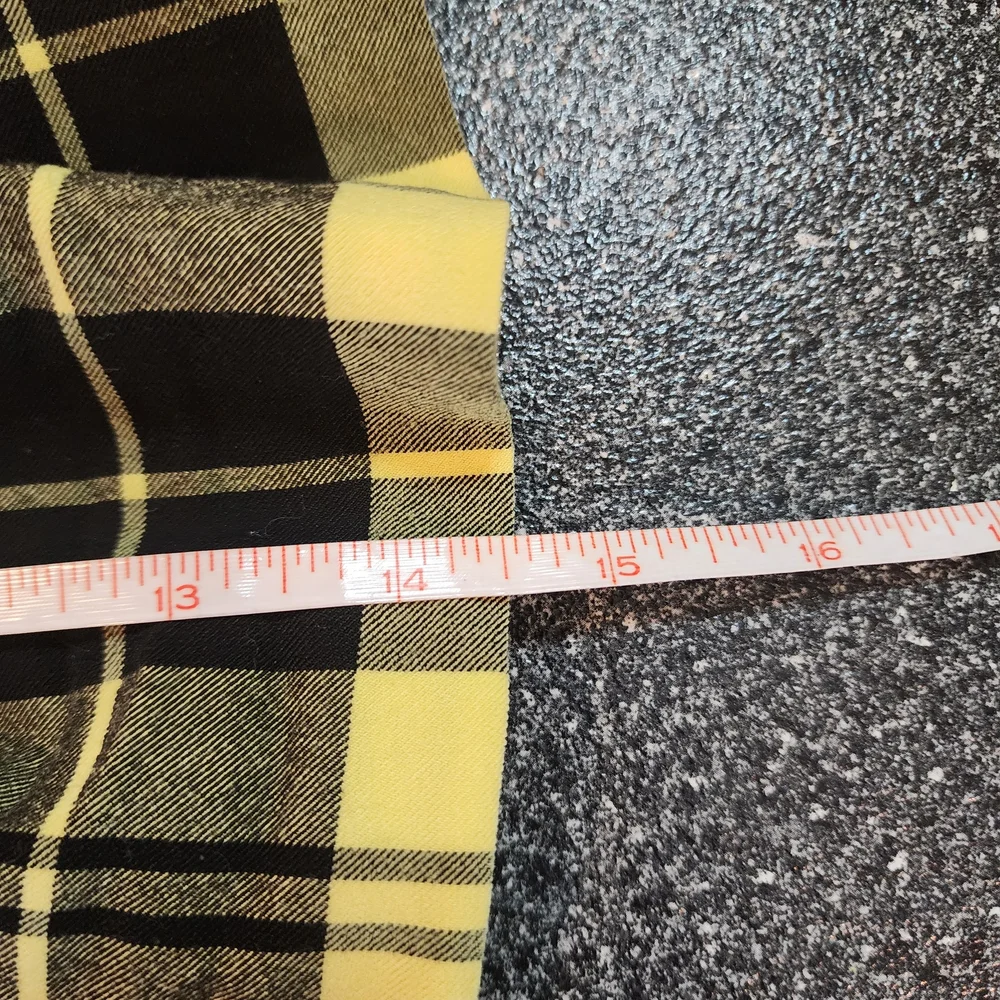 Love Tree Pleated Mini Skirt Womens Size Small Yellow/Black Plaid Schoolgirl